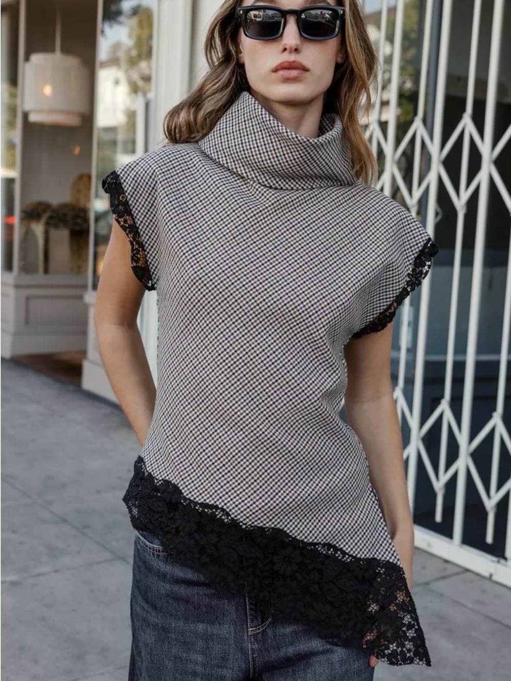 Zara Black Lace-Trim Sleeveless Knit Top - Picture 2 of 9